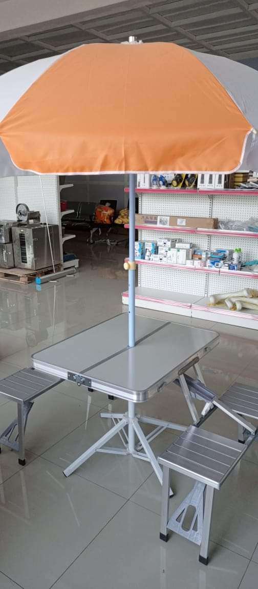 Foldable Magic Picnic table with seats1